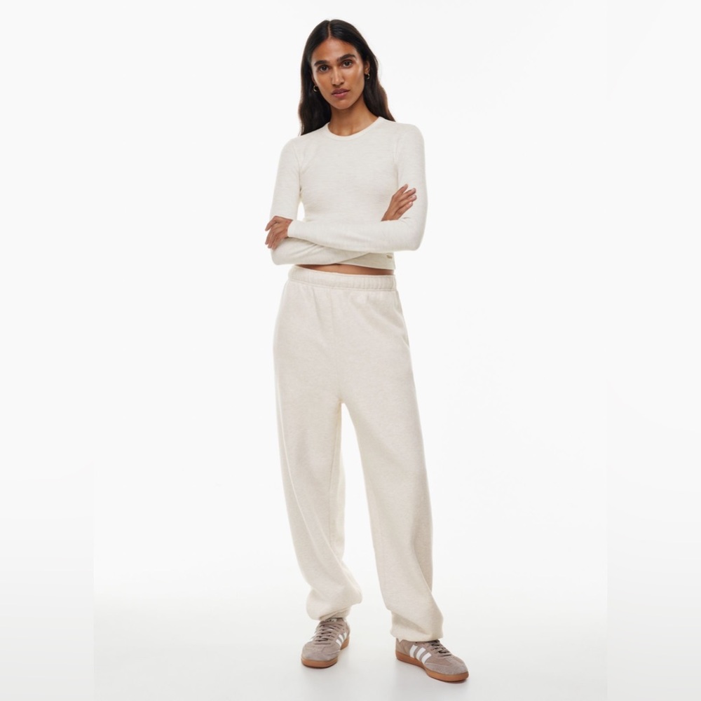 TNA Cozy fleece mega sweatpant (light healthier oatmeal)